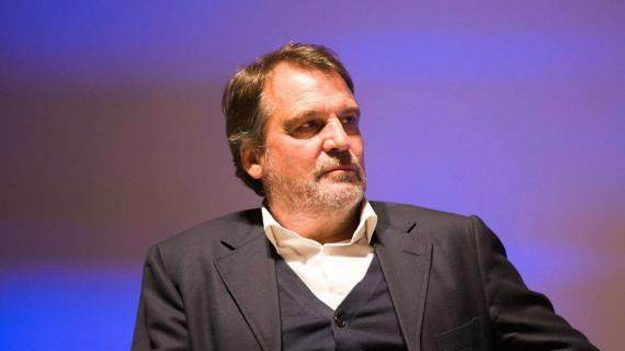 世界杯比赛数据统计-名宿:欧冠团灭是一记巴掌 意甲不能再瞎XX传控了